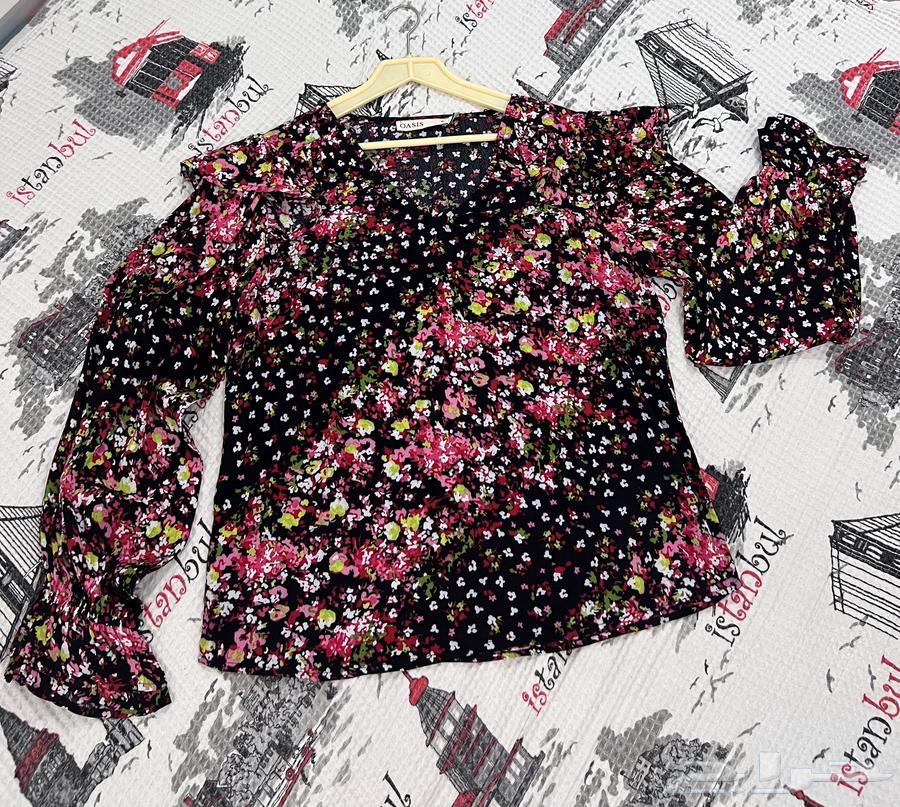 New OASIS brand blouse, size medium and large63146029557763111