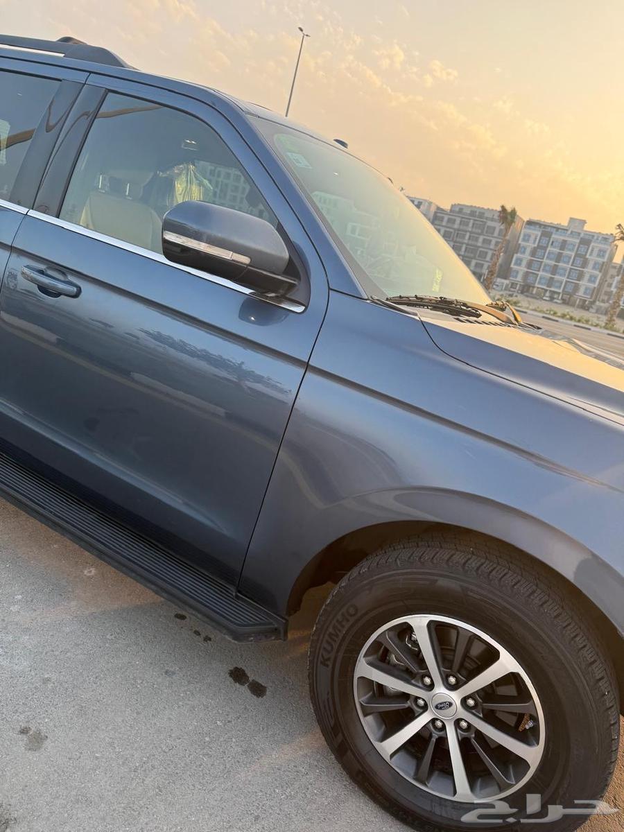 Ford Expedition 201963216854271618113