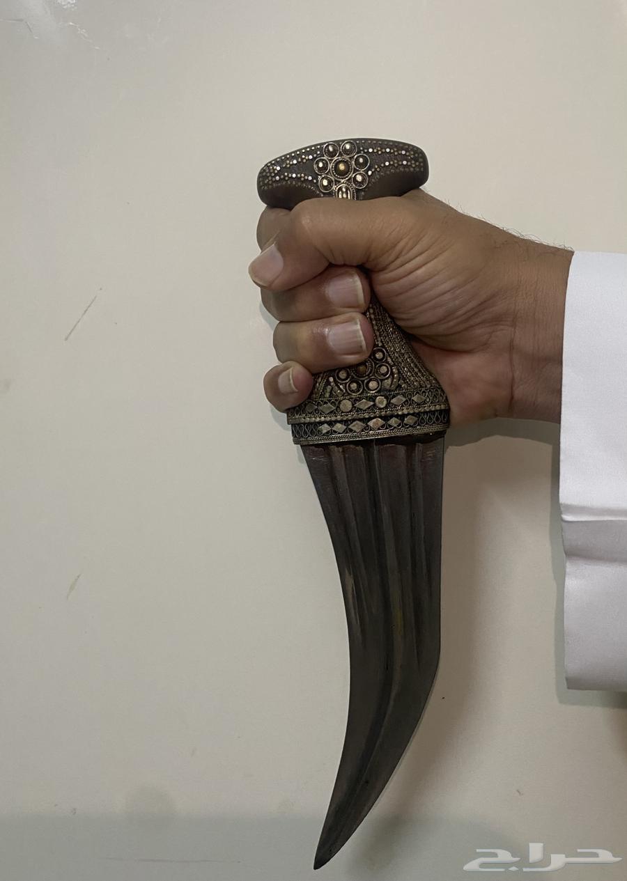 An authentic old dagger for connoisseurs63210942555777112