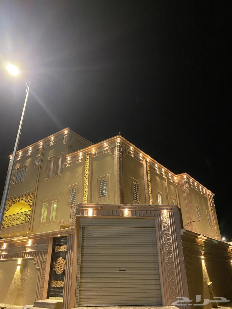 فيلا وثلاث شقق للبيع اوالايجار مخطط الجوهرة بمحايل عسير63010197548161113