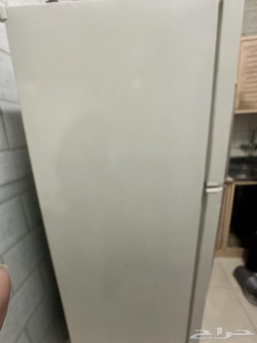 ثلاجه شارب وعربيه أطفال63143732665729114