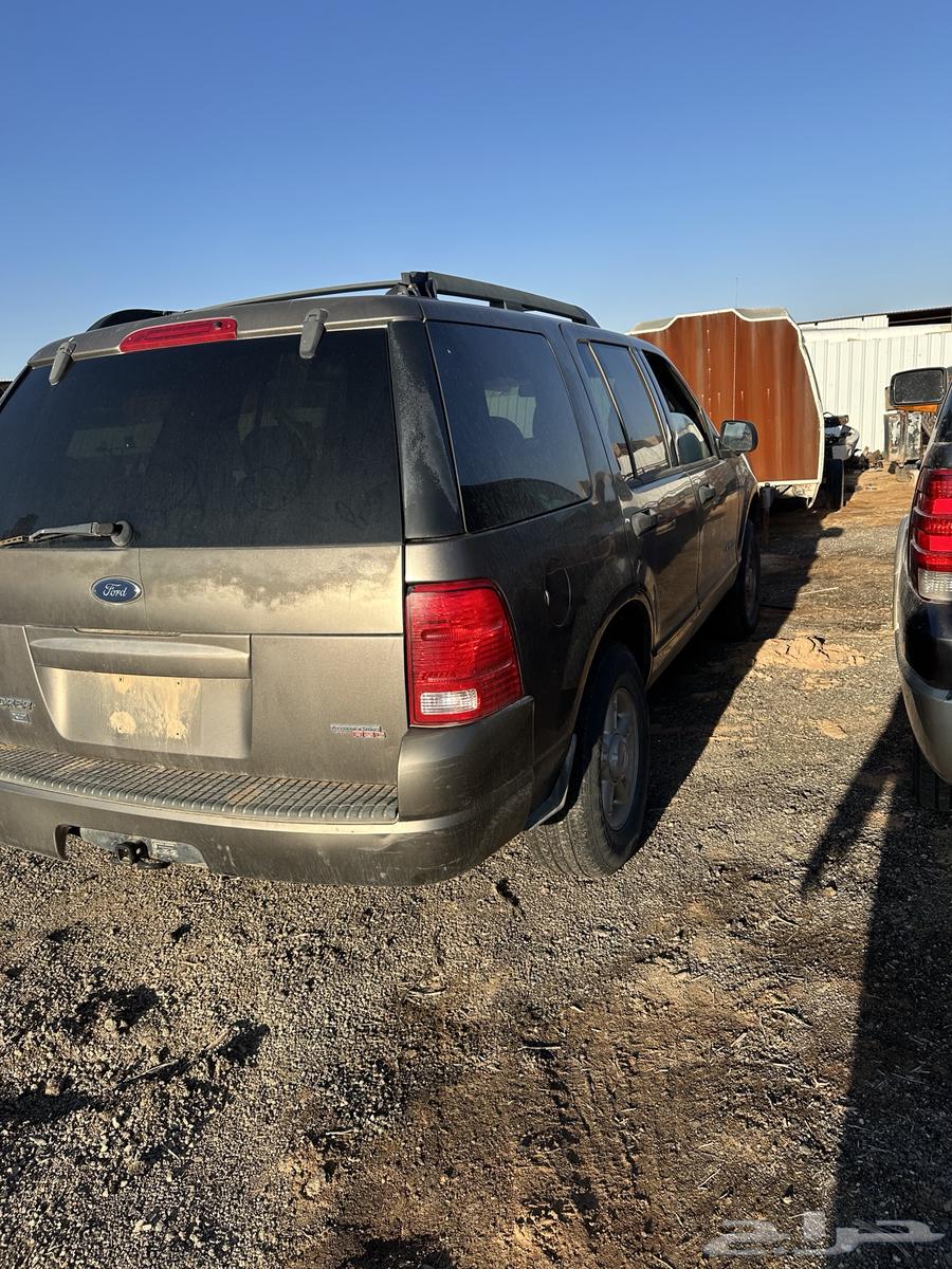 Explorer 2005 model, engine and gearbox included, sold as parts only.63211465025666113
