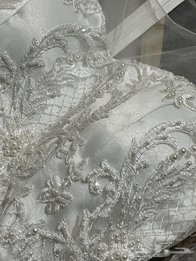 Wedding dress (Sharia-compliant) with its accessories63145107161729113