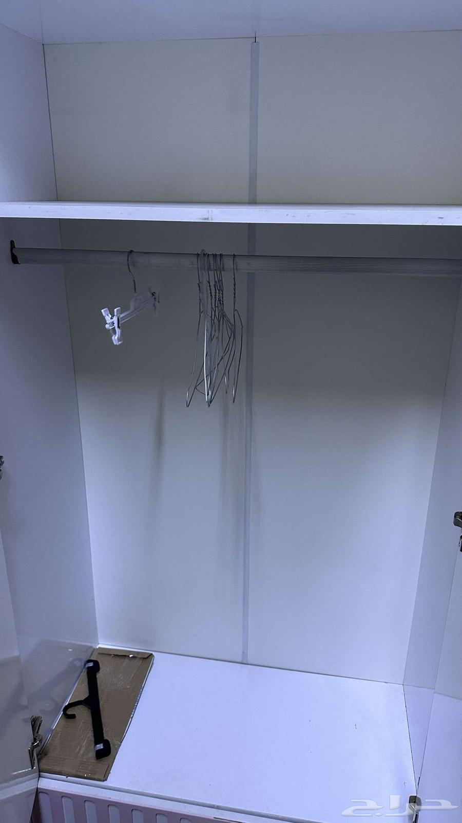 Wardrobe and children's bed63142344631297111