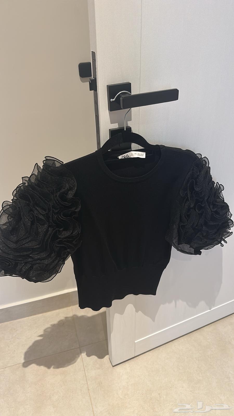 Clothes from Zara on sale63140898507393111