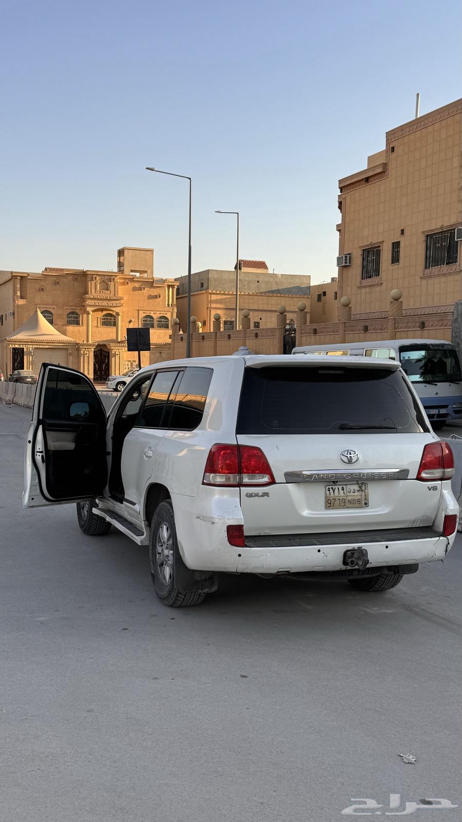 Land Cruiser 201063206907609090112