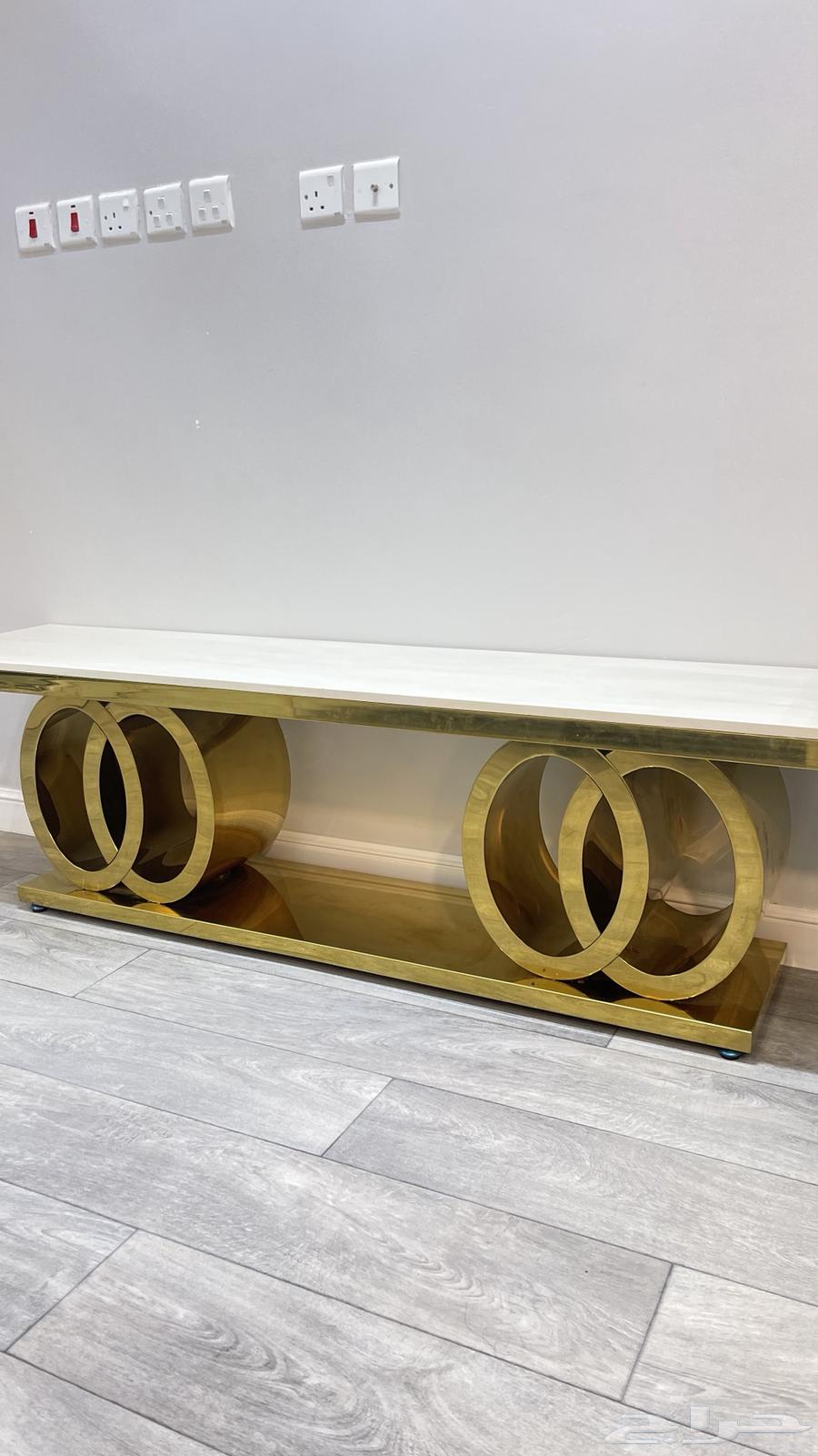 Very heavy genuine marble TV table, clean use63142336033922111