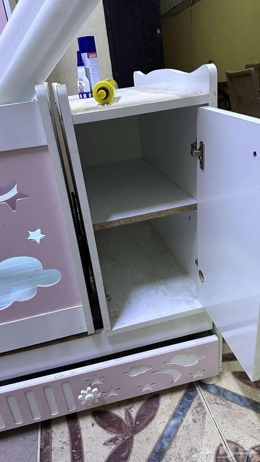 Wardrobe and children's bed63142344631297113