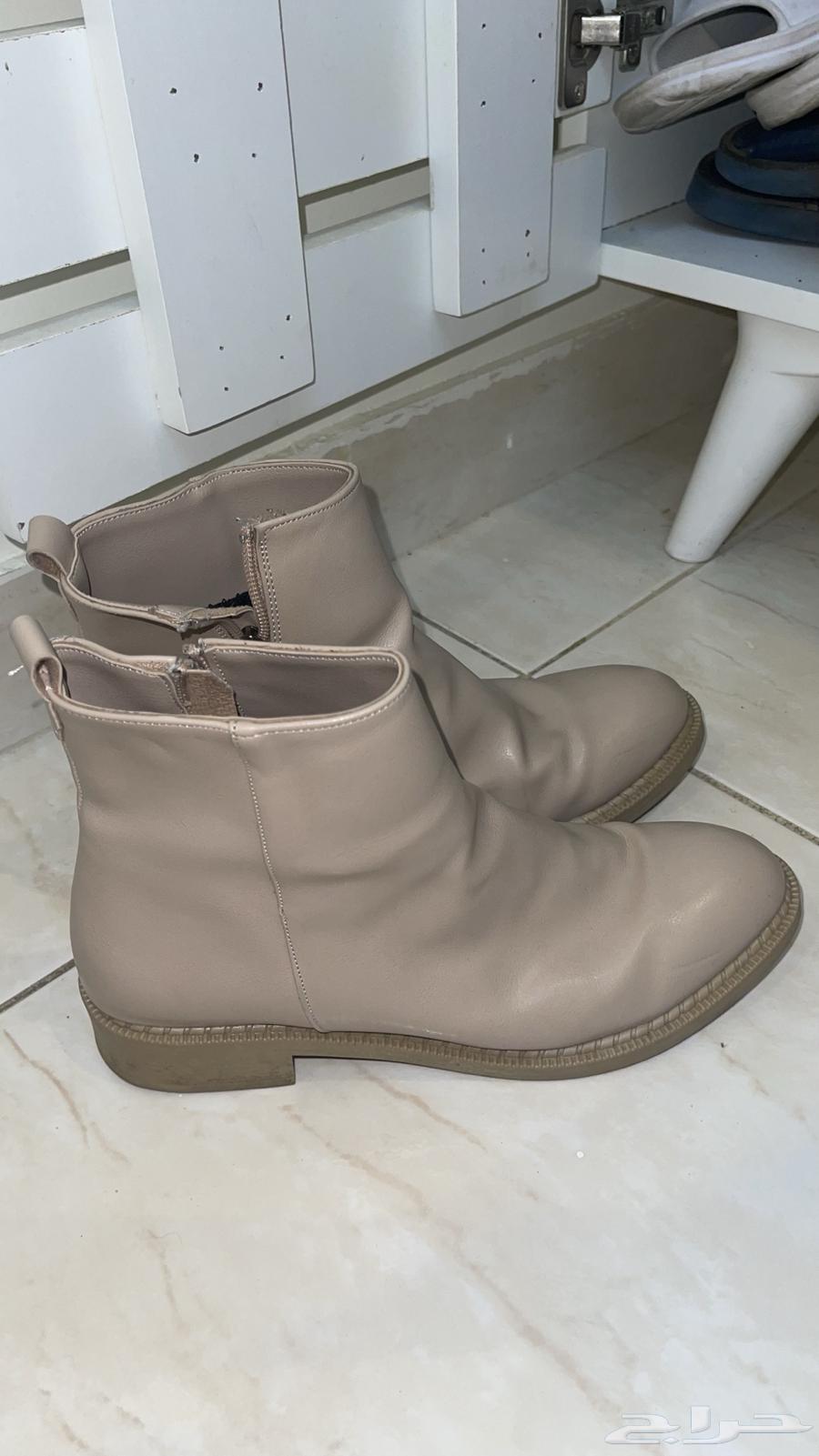 Shoes and boots63496472022403111