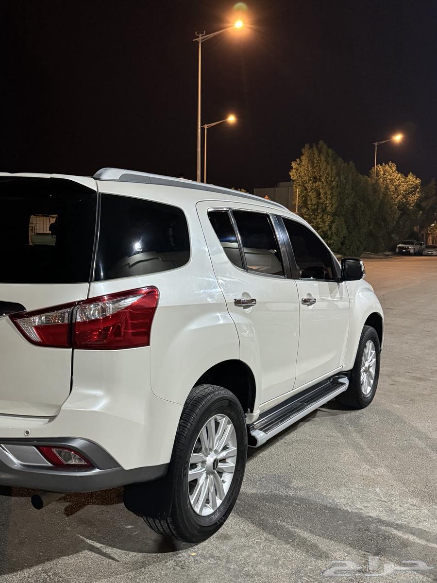 Isuzu 2018 full option63209370982531113