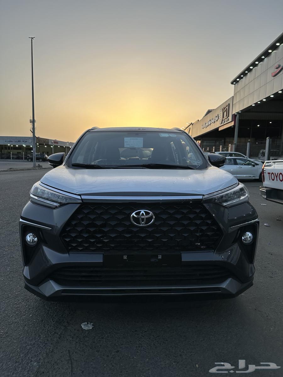 Toyota Vellfire Family 2025 model, cash-bank63209878487938111