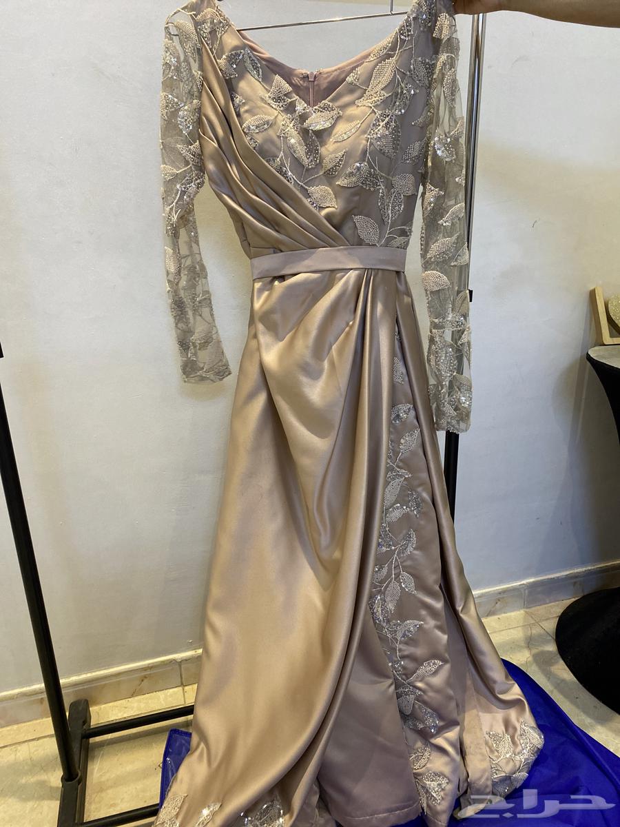 Evening dress63142357107074111