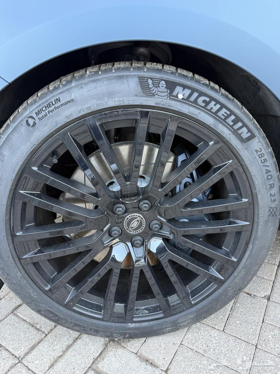 For sale: 2025 Range Rover Sport SV - brand new, imported from Canada63205391936897113