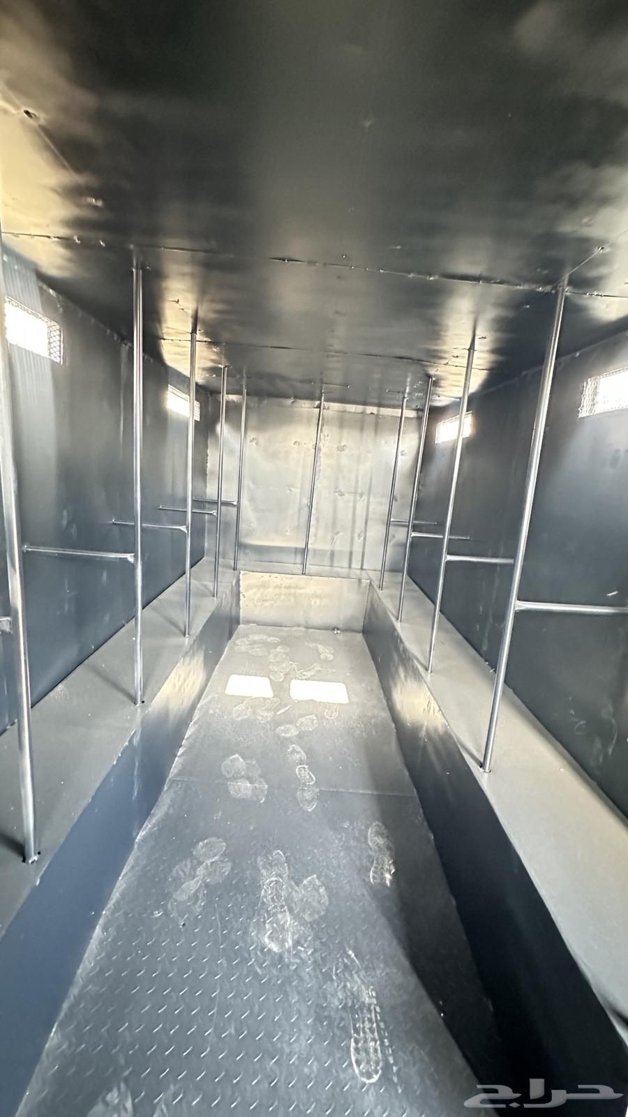 For sale, a 5-meter Isuzu refrigerated truck box.63204890974595114