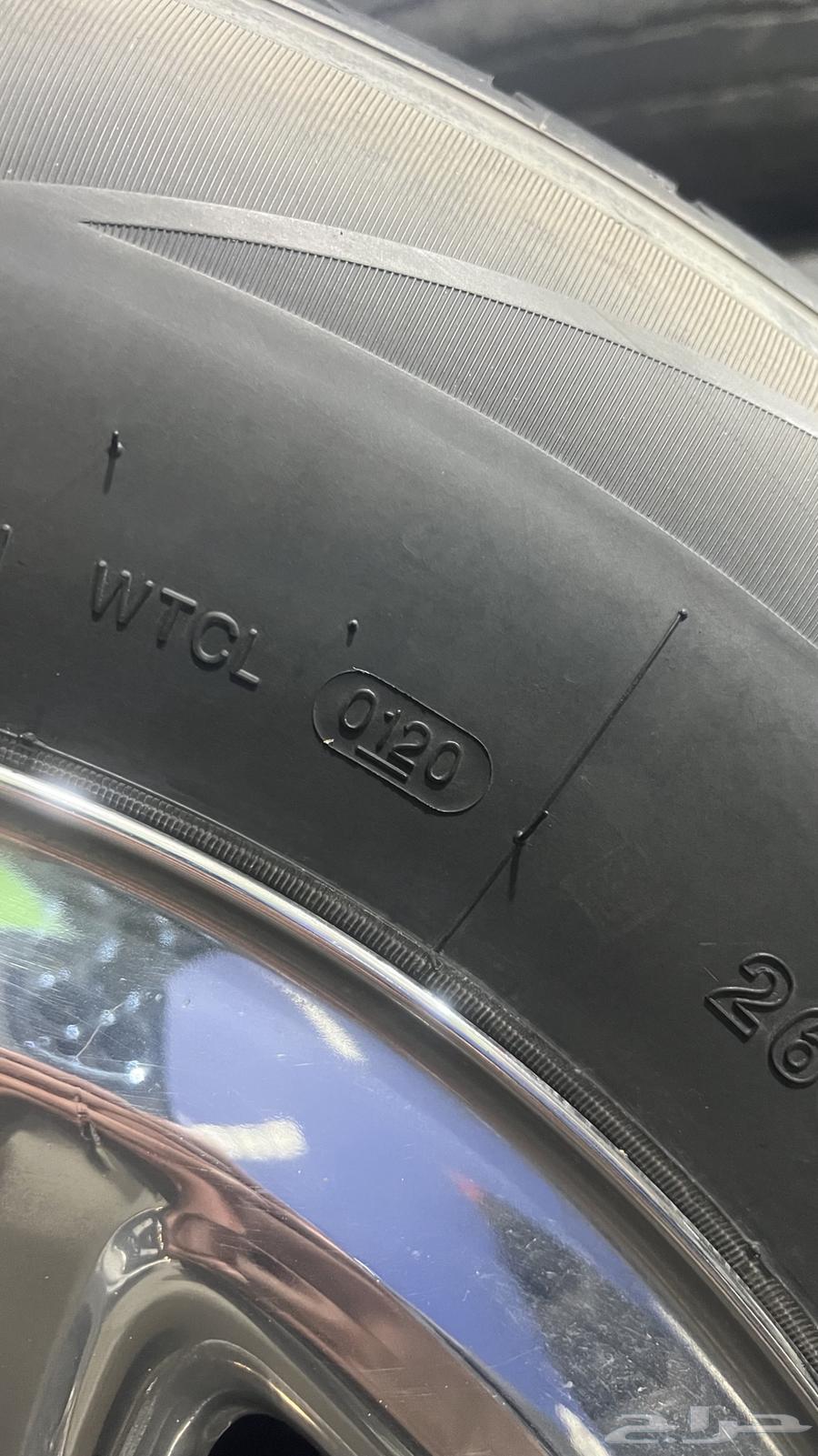 Original Sierra diesel rims with slightly worn tires63204901146370111