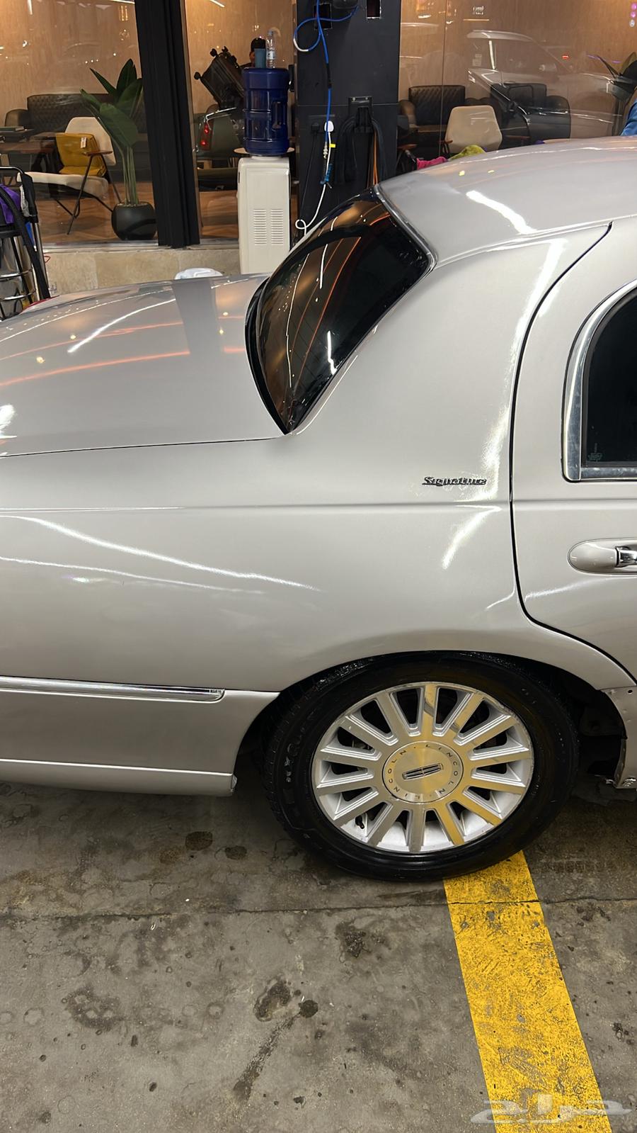 To be a 2006 Town Car for sale63205408451073113