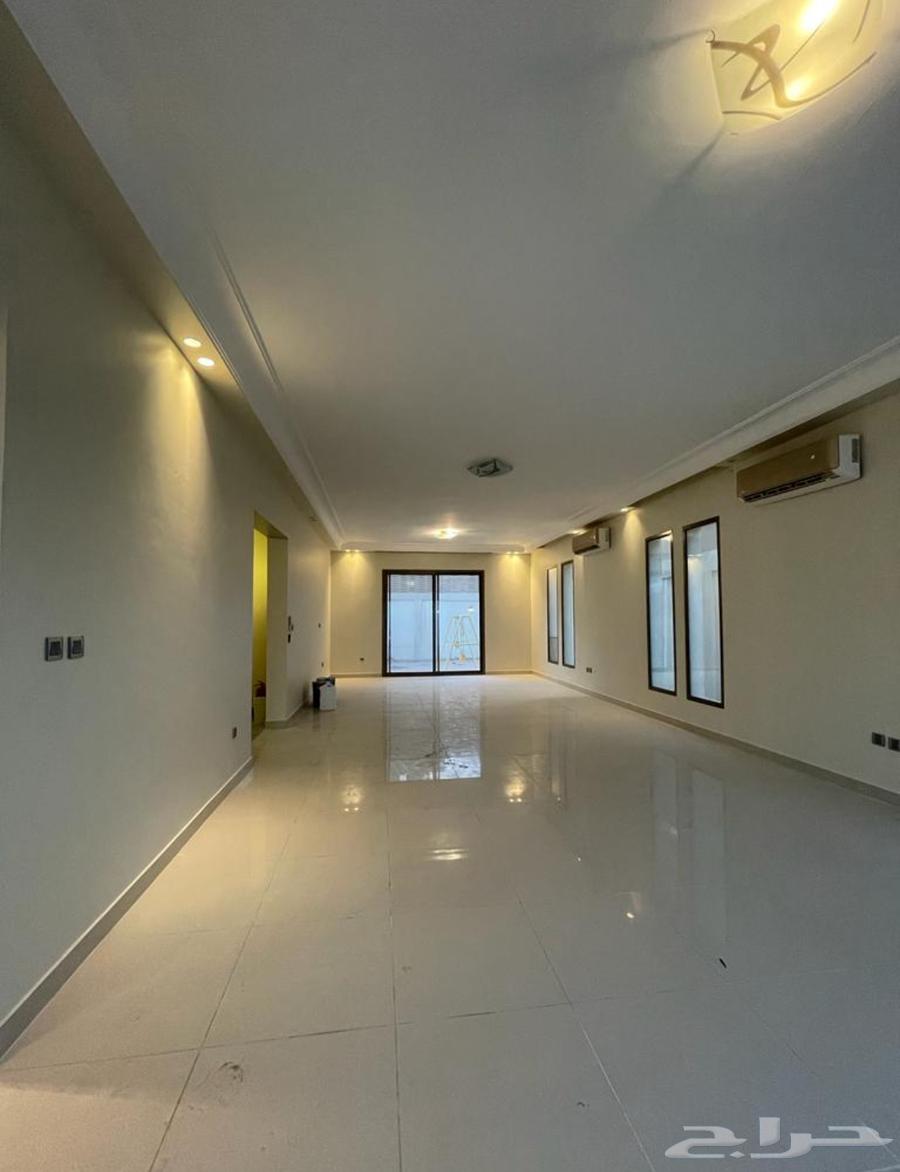 For sale: a duplex with two floors and an annex in Al-Amwaj, Al-Azizia, Al-Khobar.63010374691585113