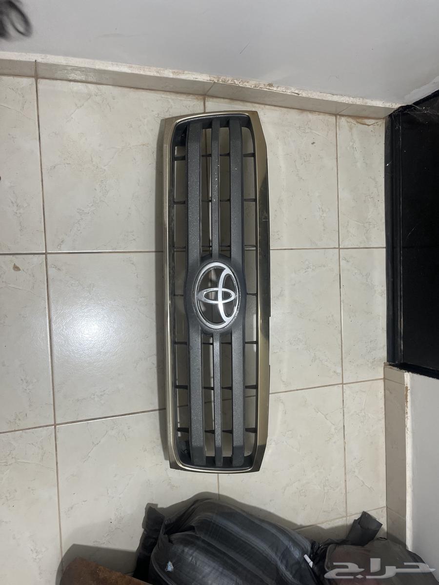 Original text appears to be in Arabic but contains grammatical and lexical errors. Corrected version:  
شبكة لاندكروزر جيب صالون ذهبي أصلي لامع فيها  

Translation in en:  
Original golden shiny Land Cruiser Jeep salon network with her63204887258626111