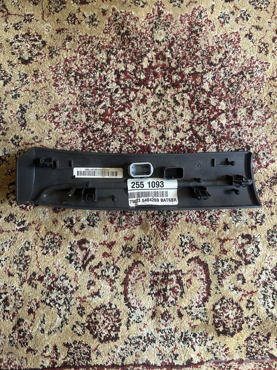 Tablon ruler (left) Crown Victoria63204351141507112
