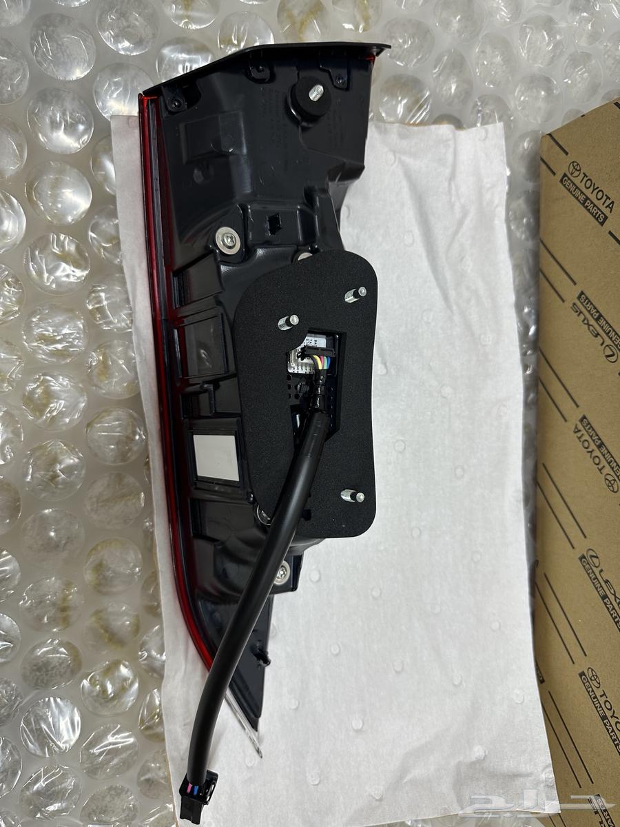 Rear right seat  
Right side seat for luggage compartment door for Lexus 2019-202363205395398785113