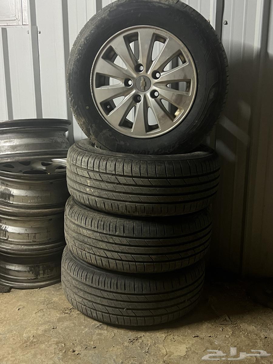 A new set of rims and tires63205414799362112