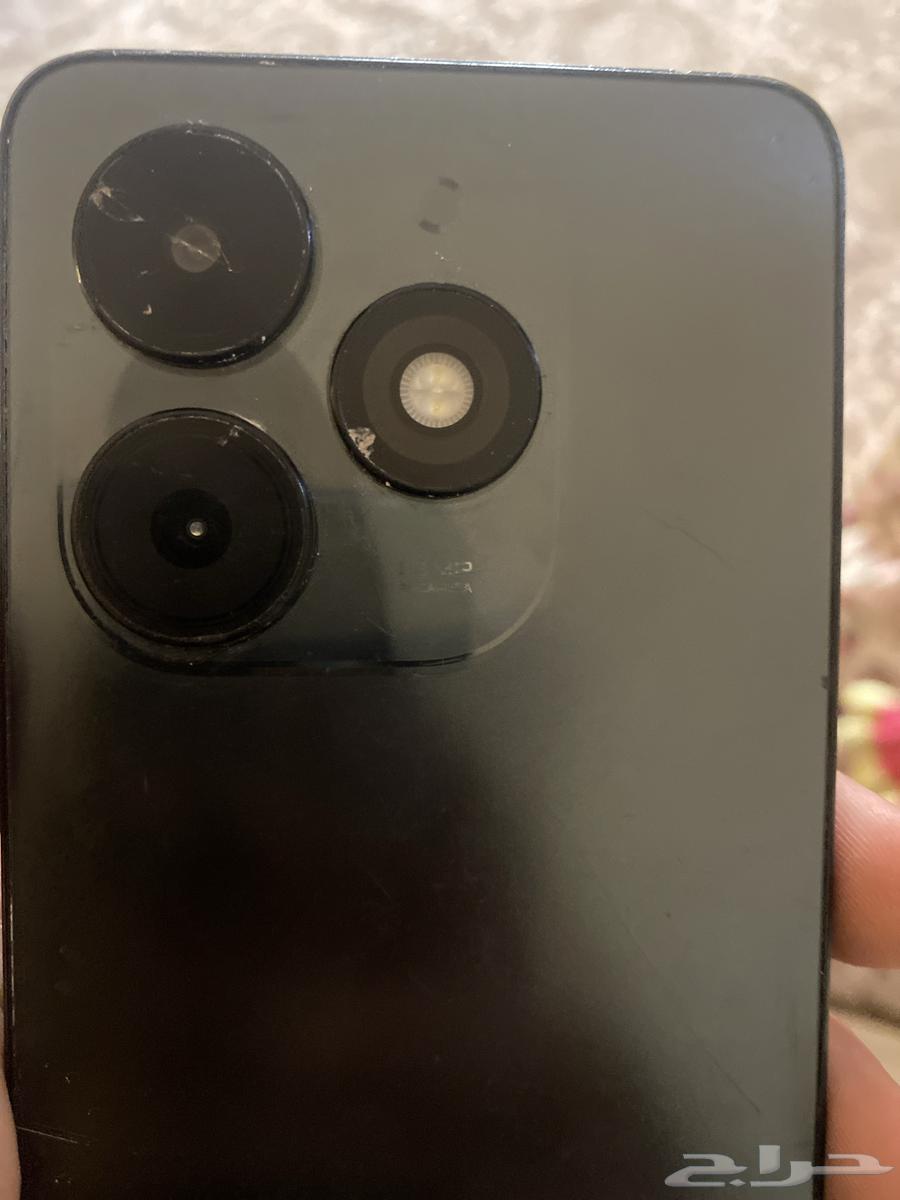 The phone is disassembled and this is screen repair.63203742631041111