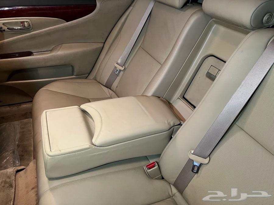 Interior of Lexus LS63205922398723112
