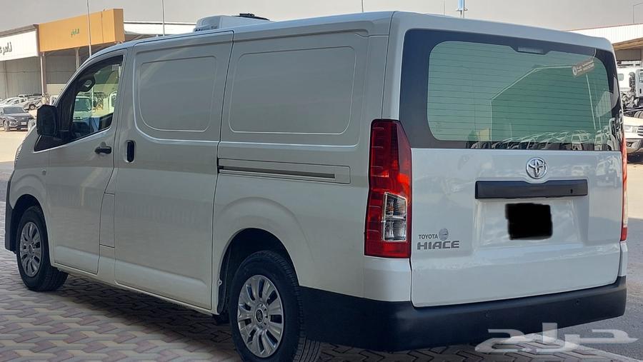 Toyota Hiace van 2023 bus with refrigerator and diesel engine63205925148033113