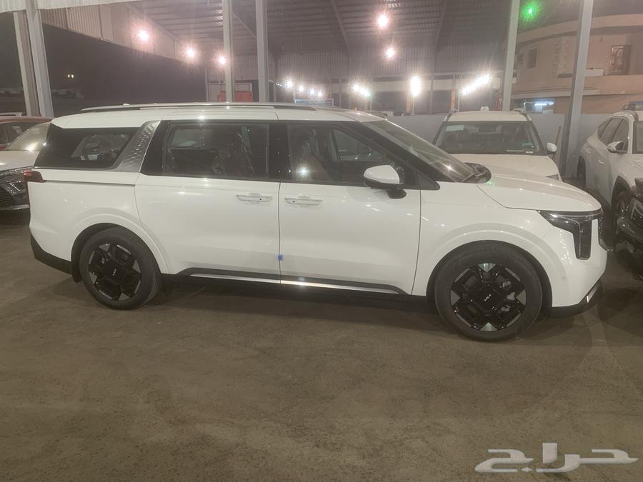 Kia Carnival Standard and half Full Model 2025, cash and financing offers63203746739203112