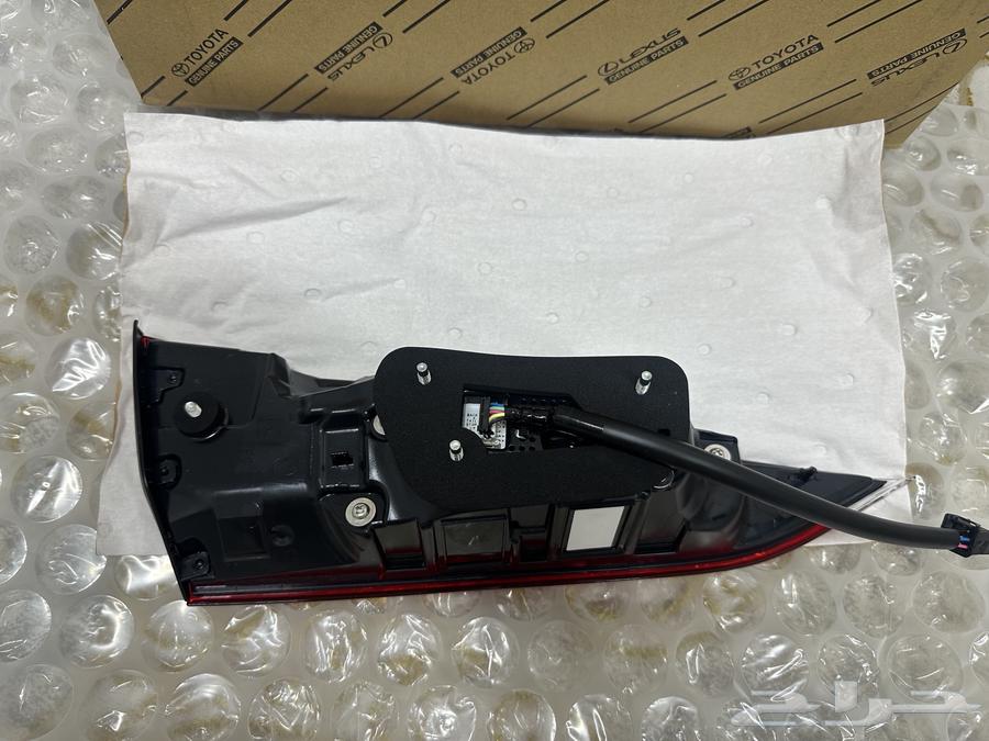 Rear right seat  
Right side seat for luggage compartment door for Lexus 2019-202363205395398785111