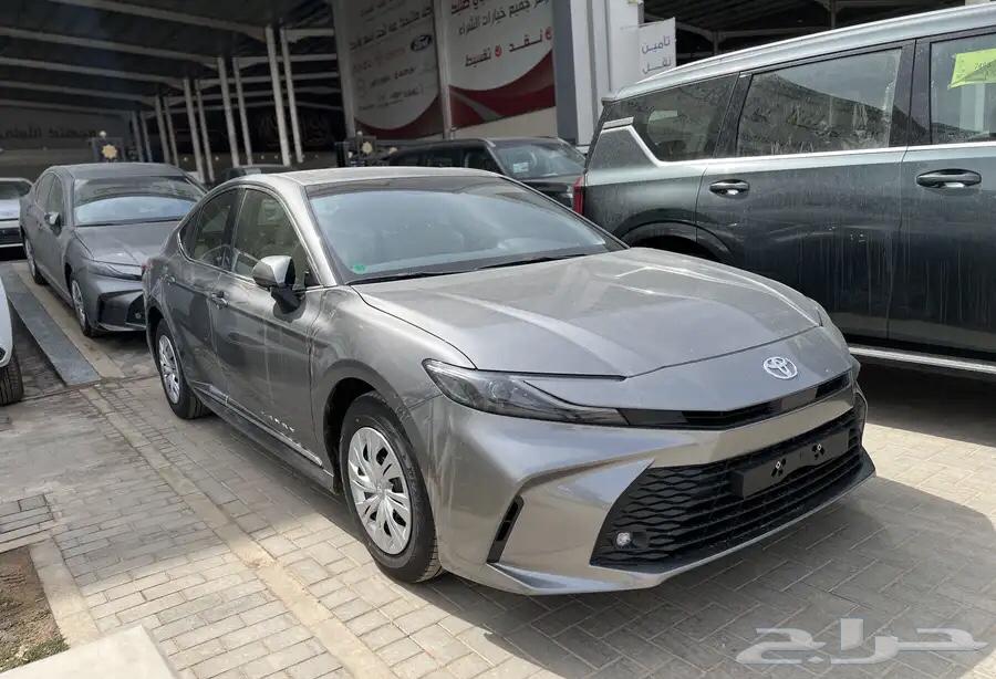 Toyota Camry E gasoline Gulf 2025 Titanium color (cash and installment)63204914976386112