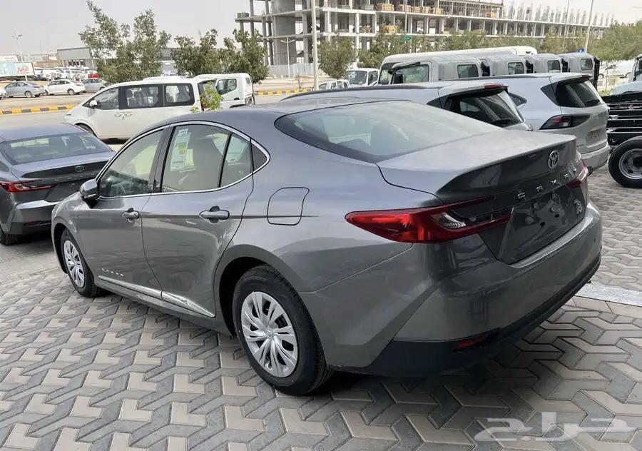 Toyota Camry E gasoline Gulf 2025 Titanium color (cash and installment)63204914976386113