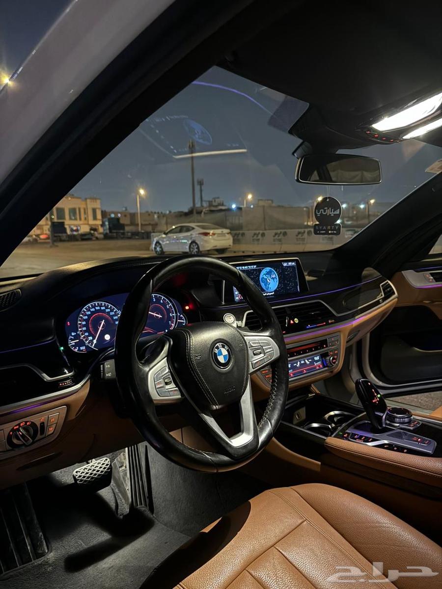 BMW 7 Series 201963204908308482113