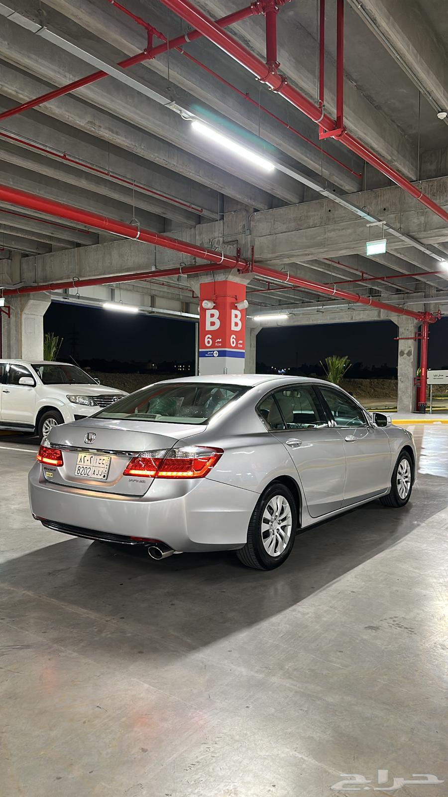 Honda Accord 13 standard, sold. I need an agency, silver.63201203055873113