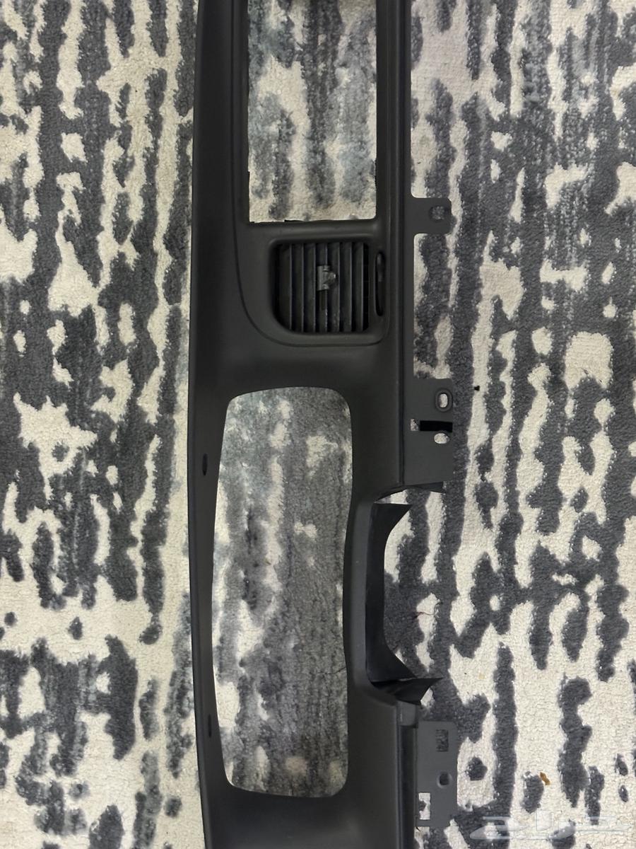 Ford Victor interior trim with intact air vents, free of cracks63198643004674111