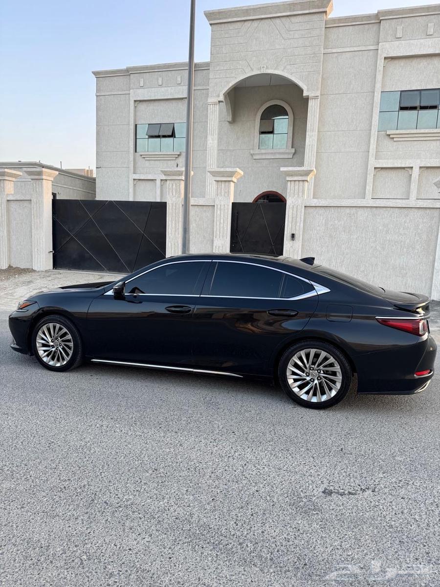 Lexus ES350 Gulf Platinum 2020 model in Dubai63201216963585111