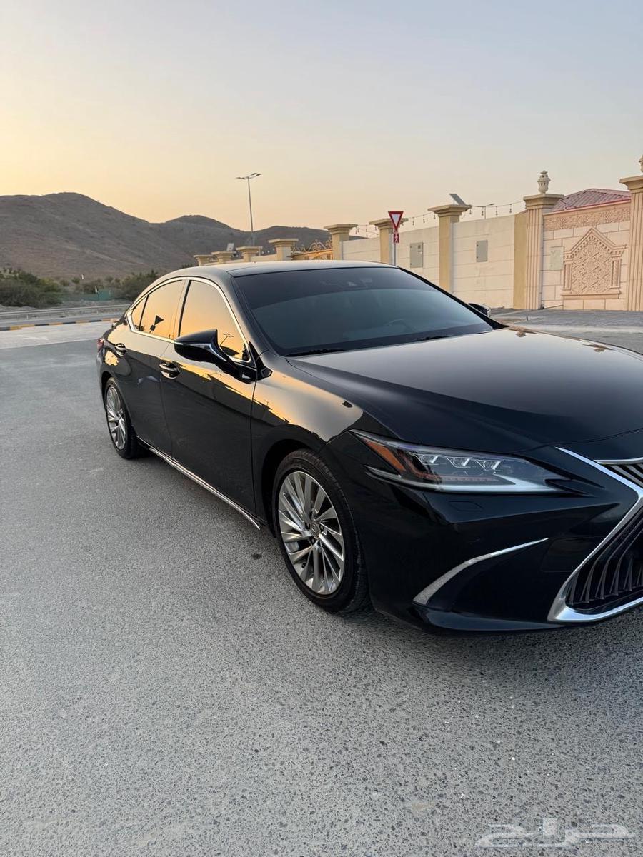Lexus ES350 Gulf Platinum 2020 model in Dubai63201216963585114