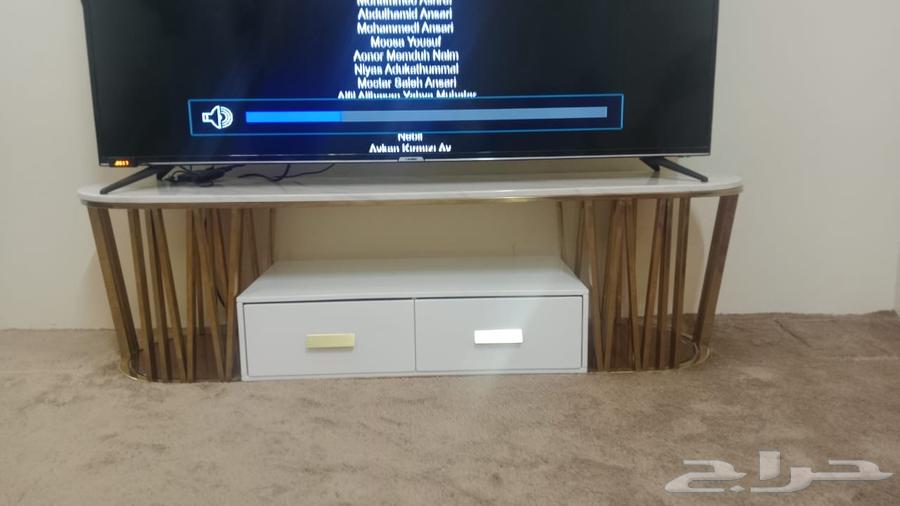 Natural marble TV table, very clean630100437182751123