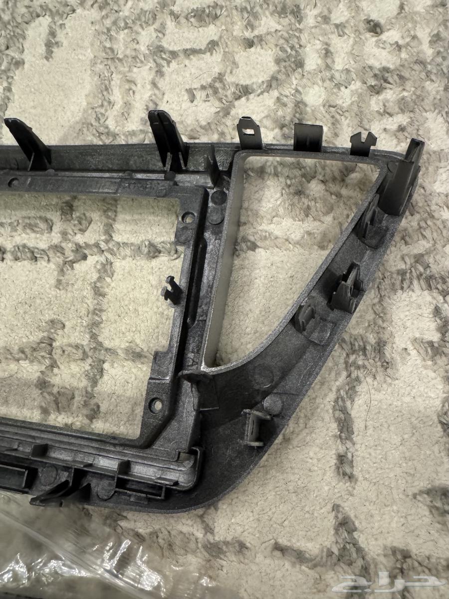 Accent screen decoration with a new connection63196193385731114