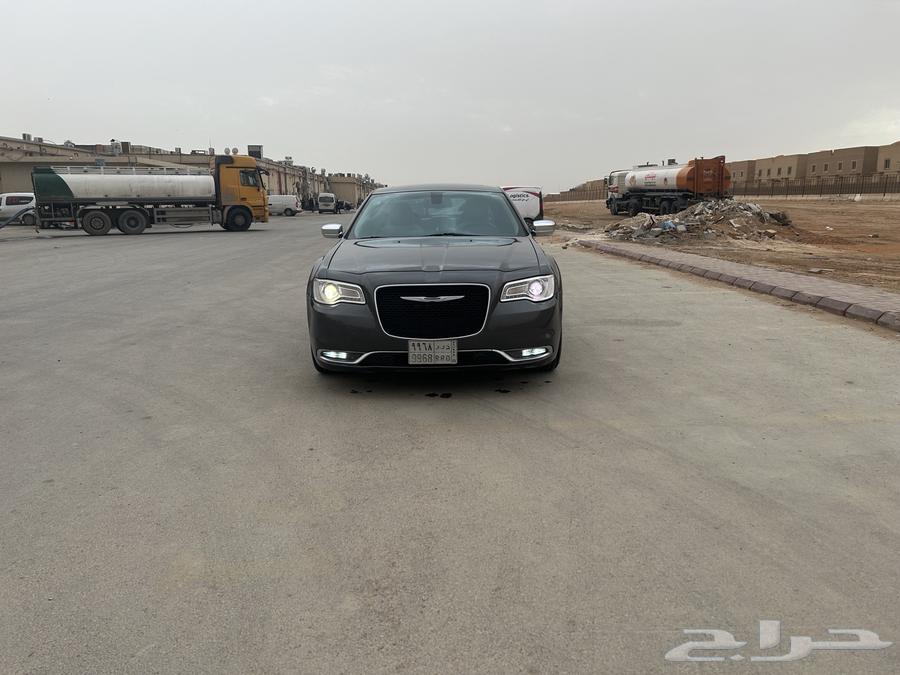 2019 Chrysler 300 Limited 6 Cylinder63196178741121114