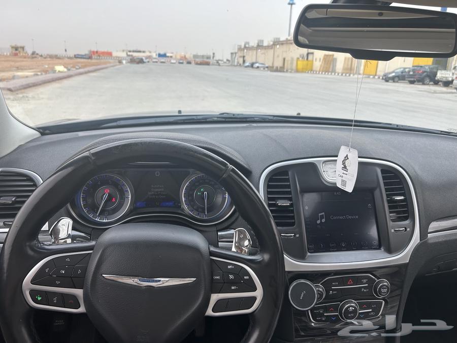 2019 Chrysler 300 Limited 6 Cylinder63196178741121112