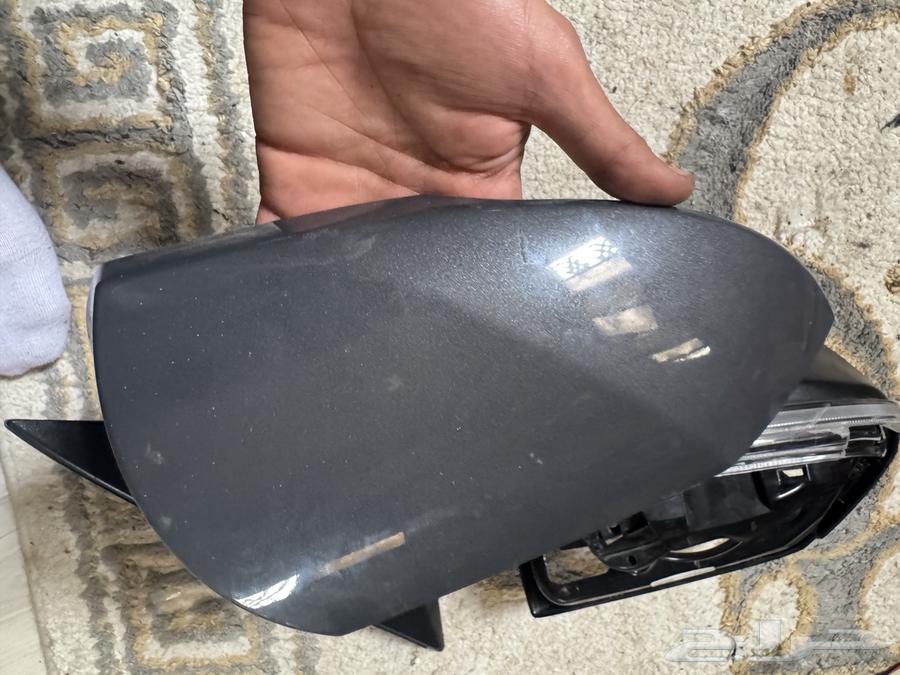 The Ultra 2025 mirror has a small crack, the mirror agency without glass.63197693892483112