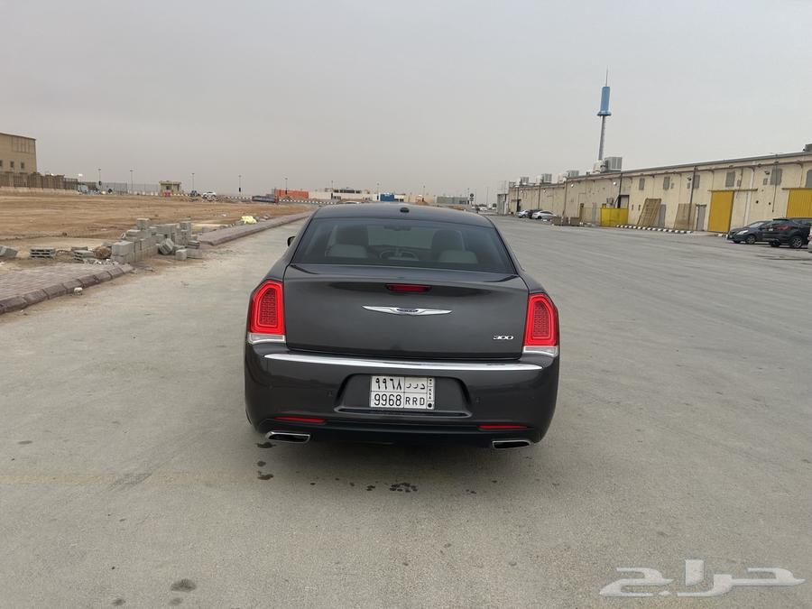 2019 Chrysler 300 Limited 6 Cylinder63196178741121113