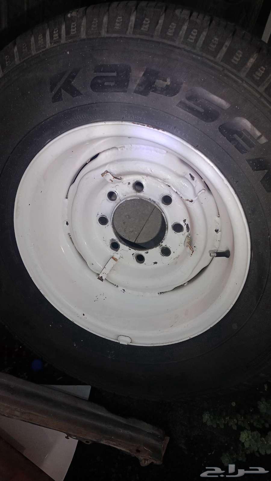 For sale, three hollow rims for the old GMC without tires63198192364162112