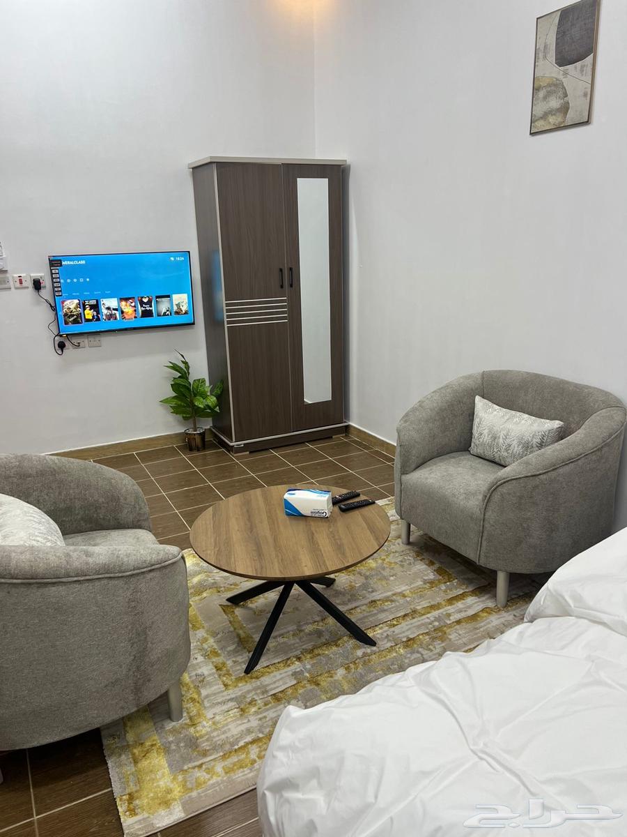 بالخرج شقة للايجار غرفة مفروشة بحمام الف ريال بالشهر63009821725059113