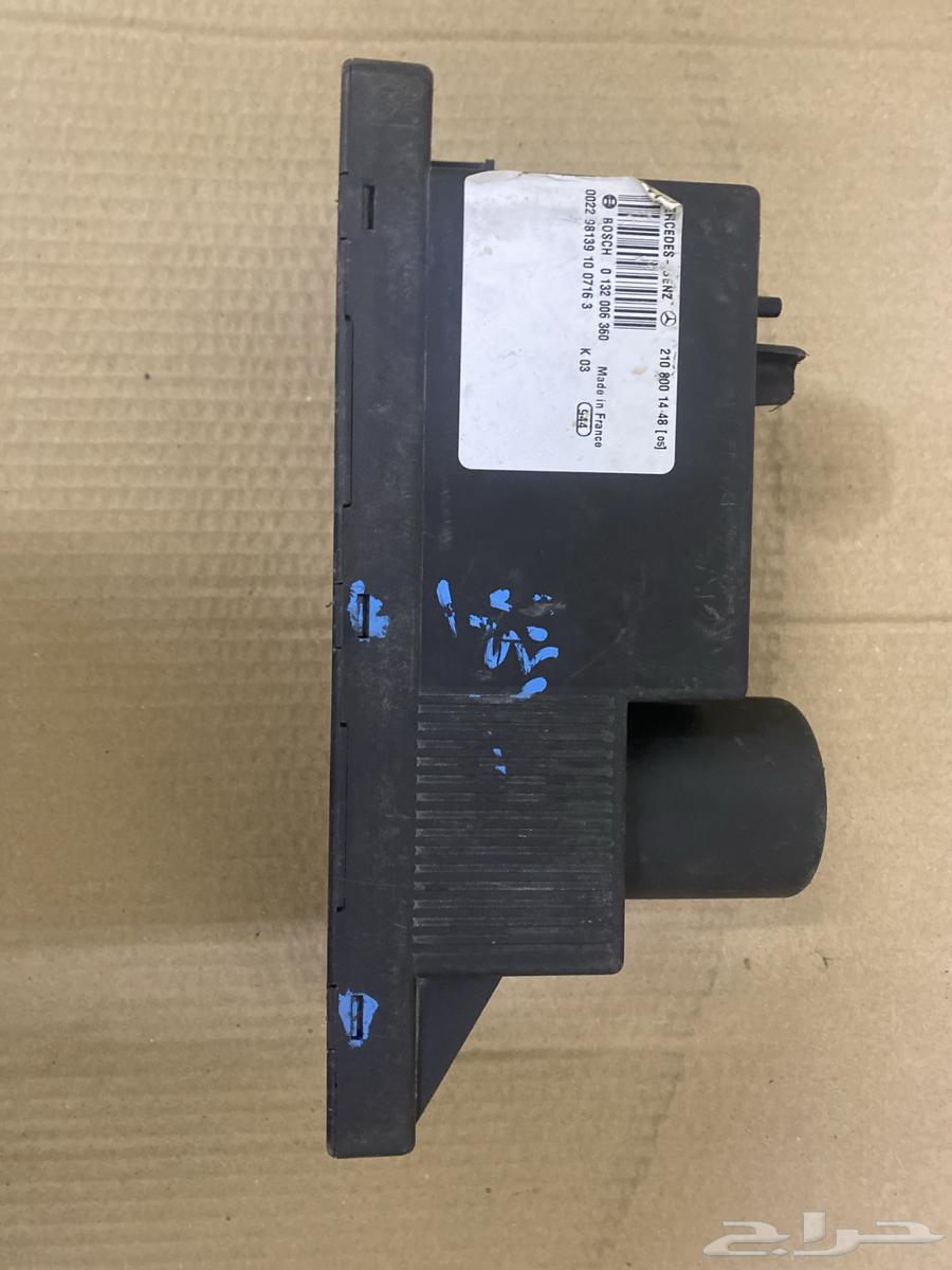 Mercedes spare parts eyes63193631117057112