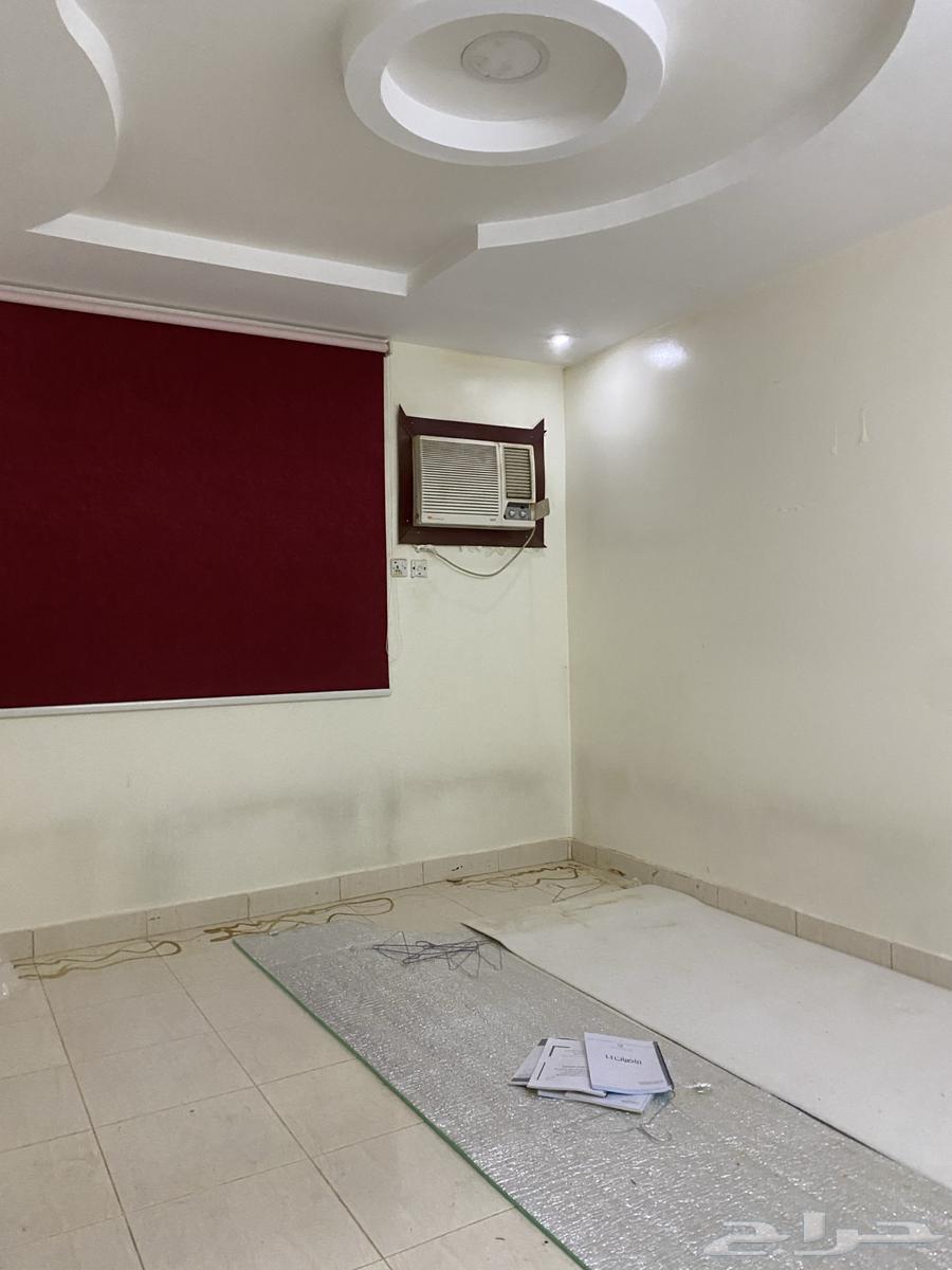She moved to another house for 900 Riyal instead of Ab.63010616535810111
