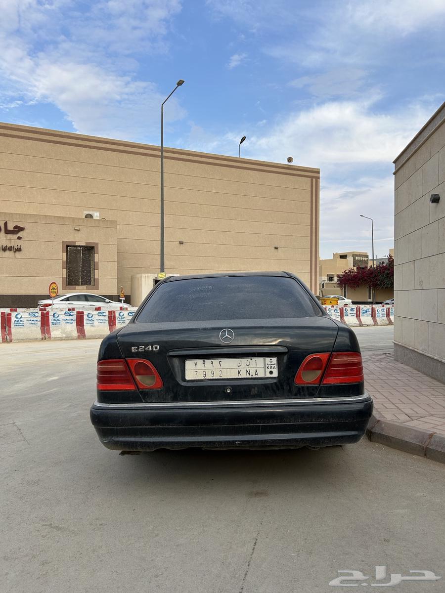 Mercedes e240 1998 (6 cylinder) semi-tank63195681450243112