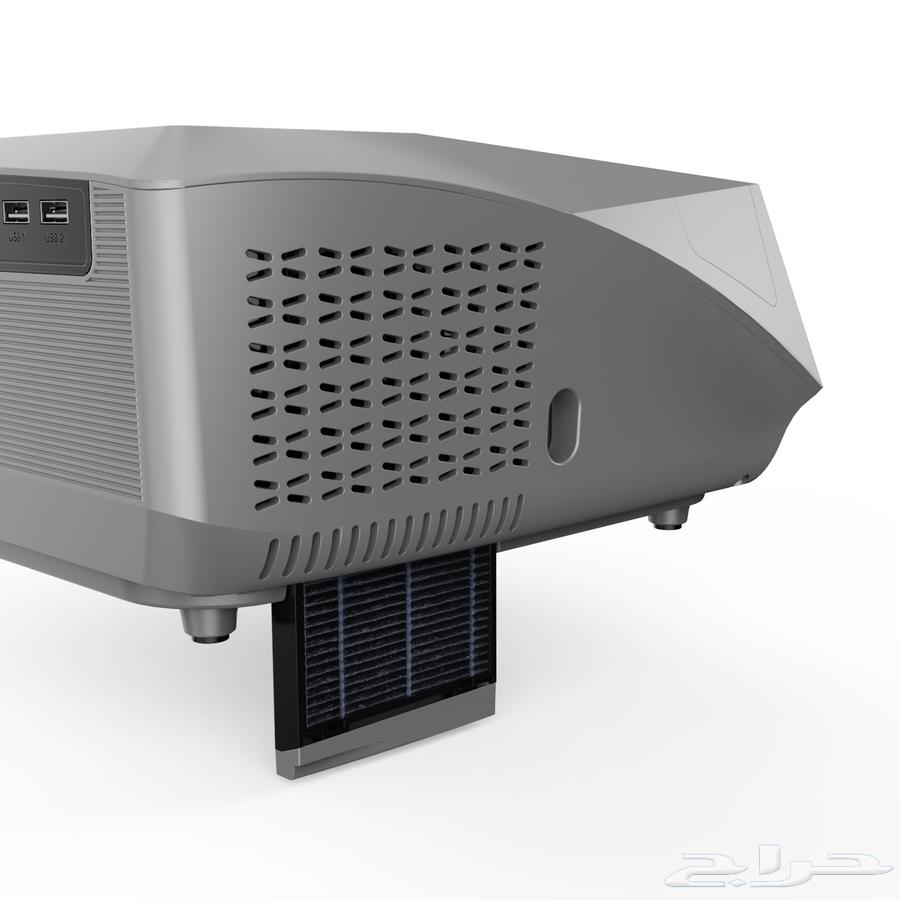 Giant 4K cinematic projector63140906518275113