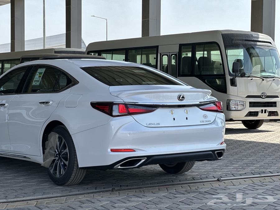 Lexus ES350 CA imported to Al Buraimi, model 202563221396577667113